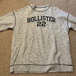 Hollister crewneck size XS
